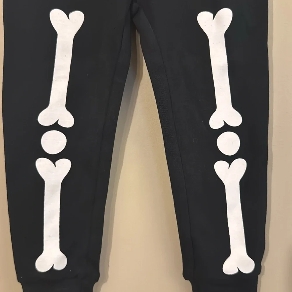 NWT- petit lem Unisex Two Piece Skeleton Knit Pajama Set, size 2T